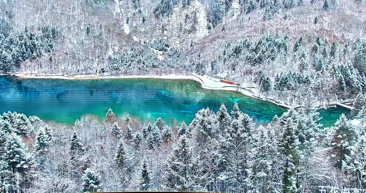 雪景中的五花海。九管局供圖