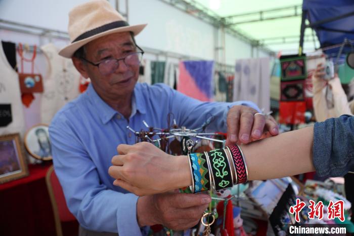 青海格爾木：保護挖掘、活態(tài)傳承45項非遺