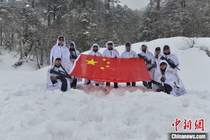 圖為主權宣誓?！铎o 攝