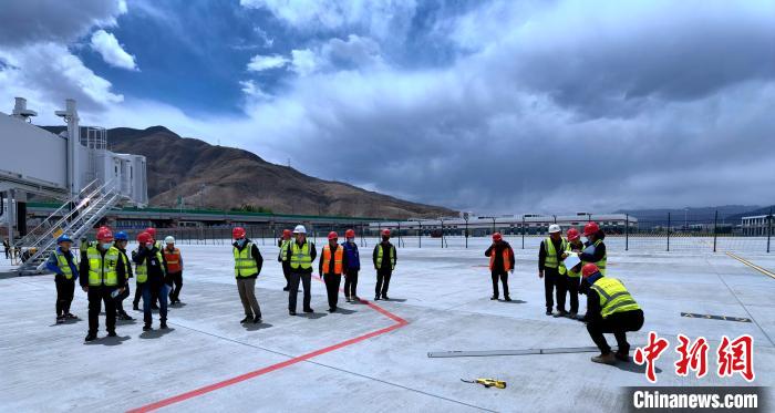 圖為驗收組驗收項目?！〉┰鐾?攝