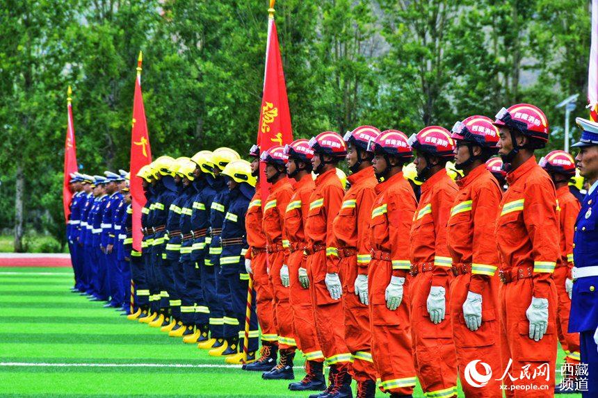 誓師大會(huì)現(xiàn)場(chǎng)。人民網(wǎng) 李海霞 攝