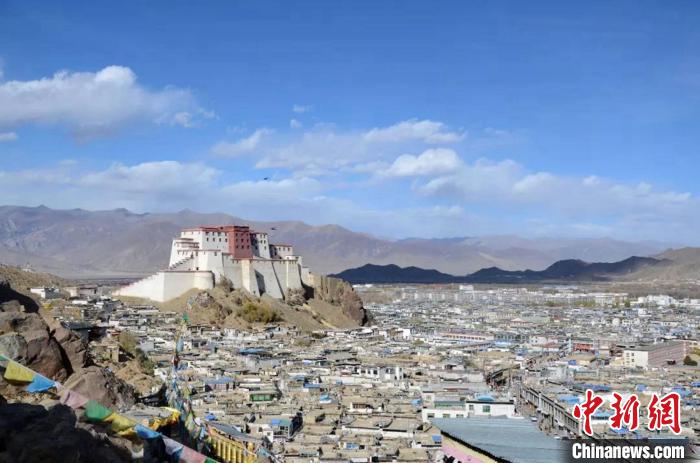 日喀則是“千山之宗，萬水之源”，有著大城市所向往的天然資源?！∪A東師大供圖