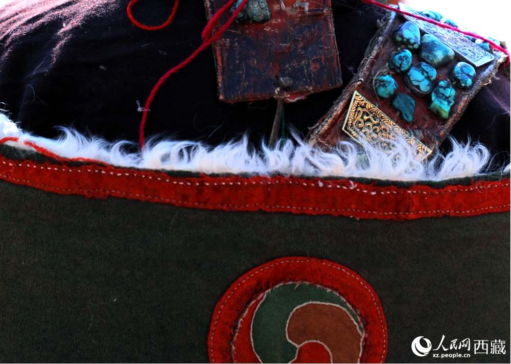 “飛天服飾”細節(jié)展示。 人民網(wǎng) 李海霞攝