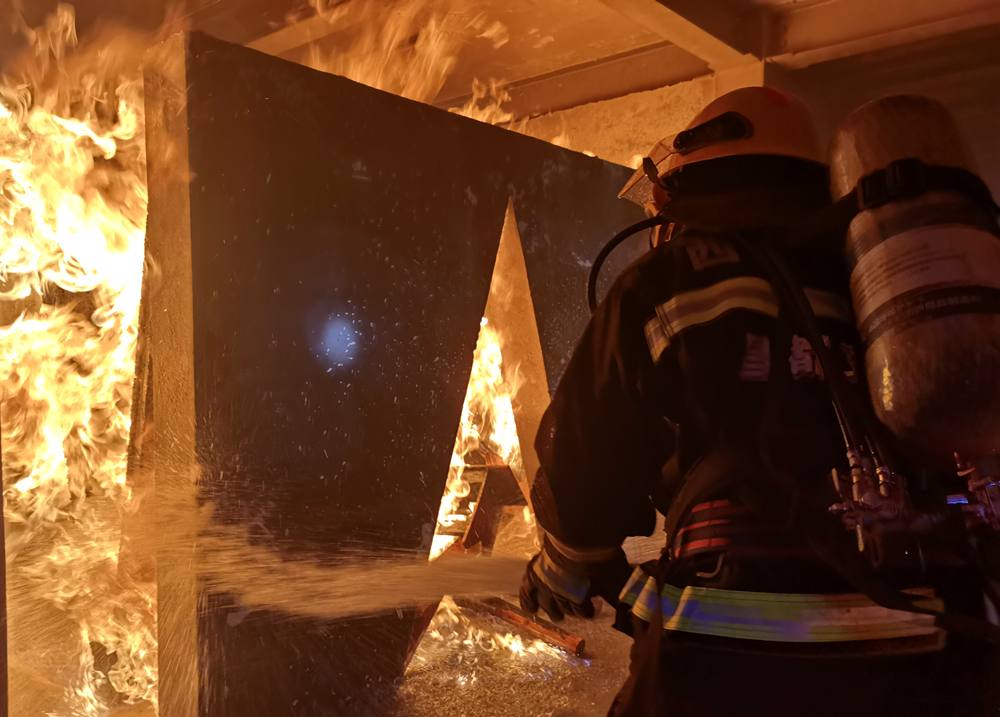 真火內(nèi)攻實操訓(xùn)練。