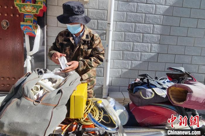 拉薩居民守望相助抗疫：大家的關(guān)系、距離更近了