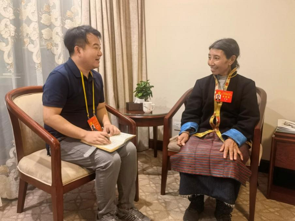 【記者手記Vlog】“守邊的‘阿佳’，您還好嗎”——記者與卓嘎代表再相遇