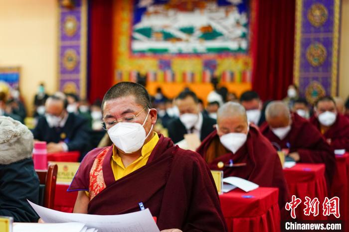 圖為宗教界委員參會建言資政?！〗w波 攝