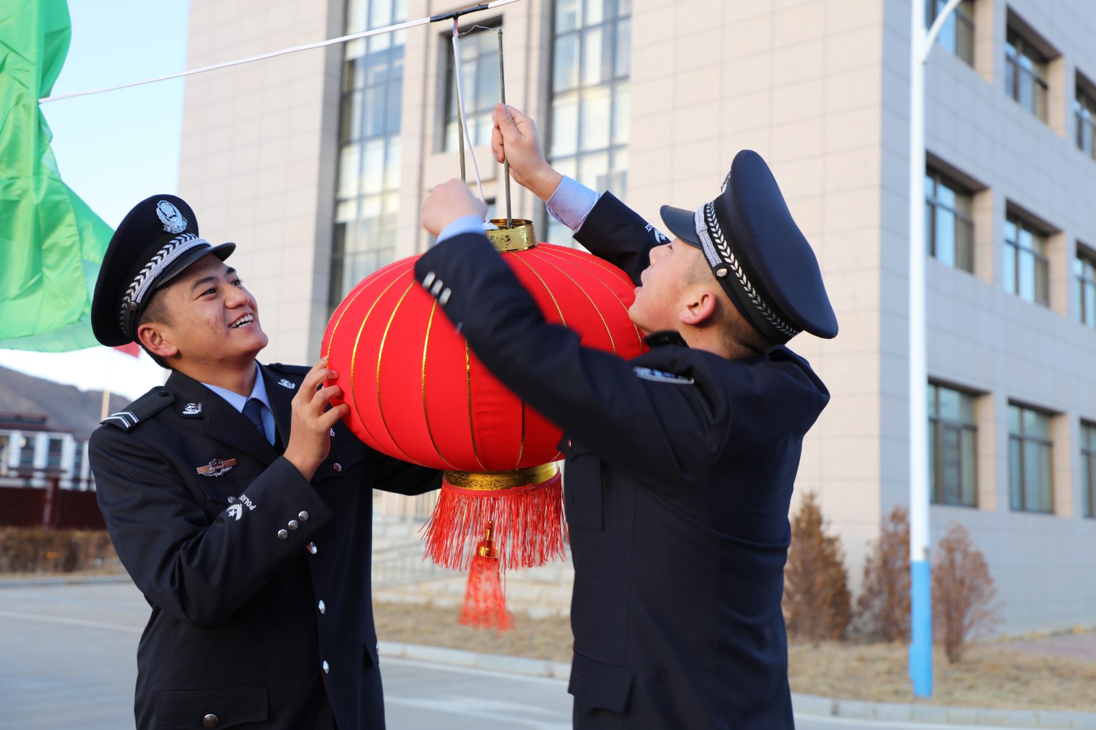 （要聞 新媒體）雪域邊關的他們，是歸途的(4189296)-20230122091651.jpg