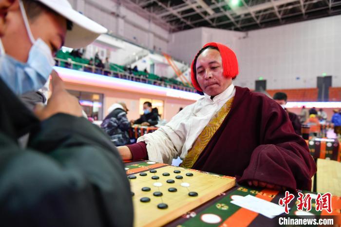 圖為比賽現(xiàn)場(chǎng)?！∝暩聛?lái)松 攝