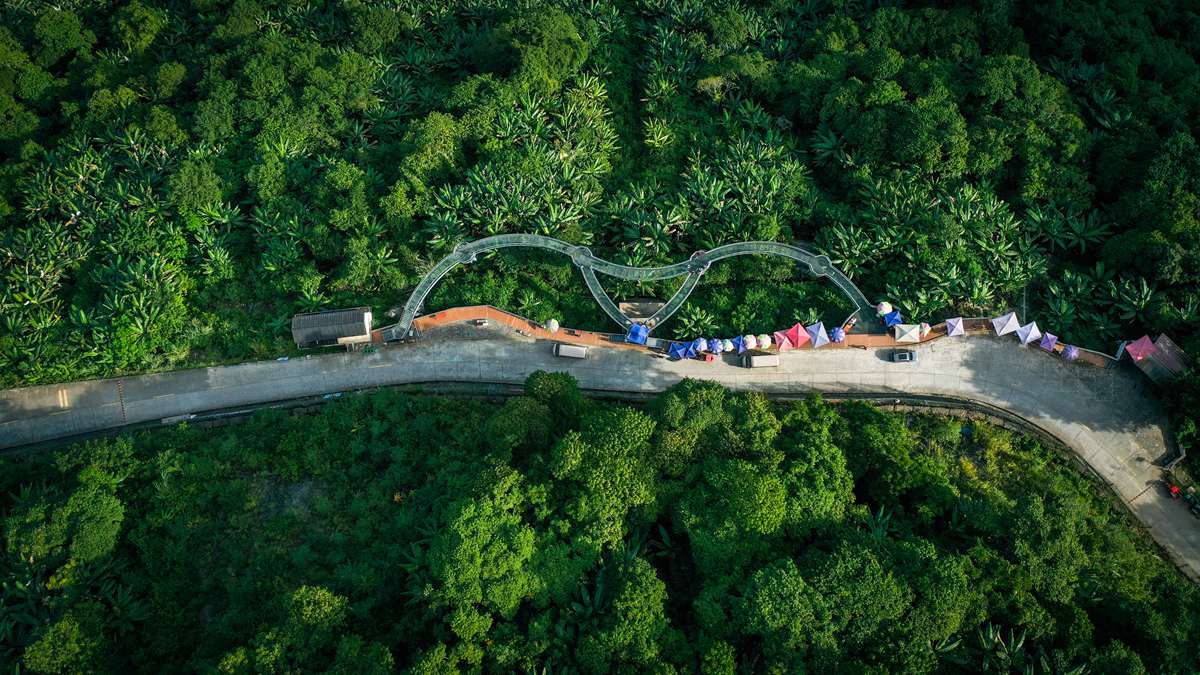 無人機航拍墨脫縣果果塘大拐彎觀景臺。人民網記者 次仁羅布攝