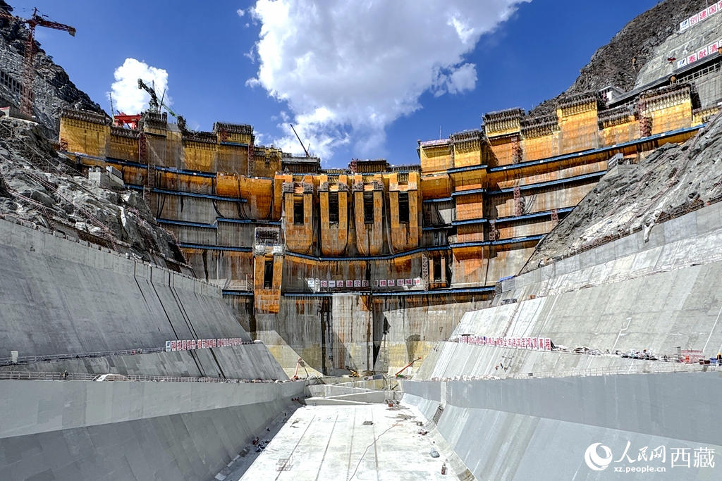 葉巴灘水電站。