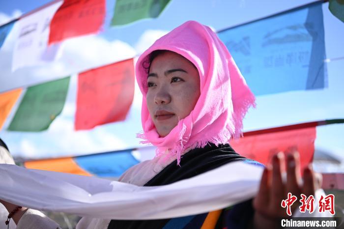 西藏：“情定當(dāng)雄”篝火鍋莊晚會開啟拉薩文旅盛宴