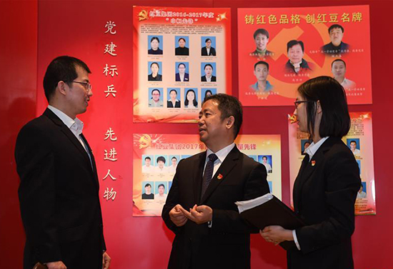 中國的民營企業(yè)為什么要加強黨的建設(shè)？