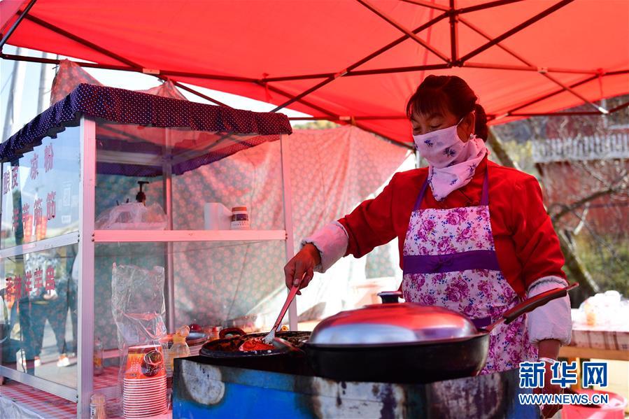 （全面建成小康社會“百城千縣萬村調(diào)研行”·圖文互動）（6）青?？柎澹骸肮夤鞔濉钡娜A麗轉(zhuǎn)身