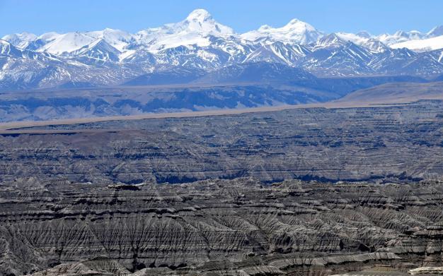 4月5日，西藏阿里札達(dá)土林?！±盍?攝