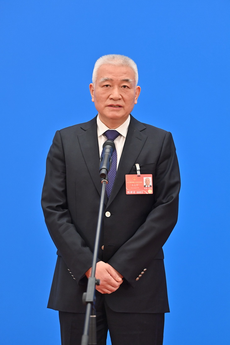 這是科學技術部部長王志剛通過網絡視頻方式接受采訪。新華社記者 李鑫 攝