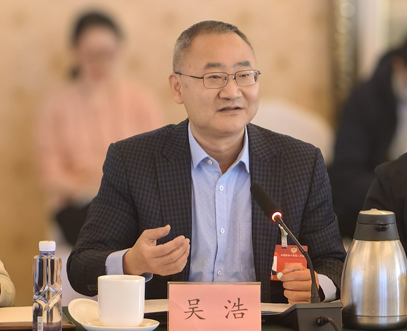 全國政協(xié)委員、首都醫(yī)科大學(xué)全科醫(yī)學(xué)與繼續(xù)教育學(xué)院院長吳浩。受訪者供圖